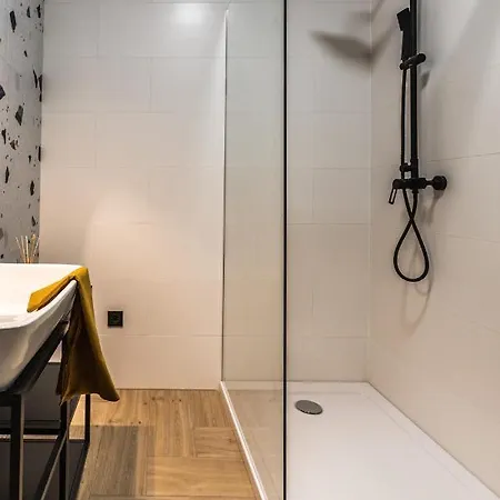 Apartment M15